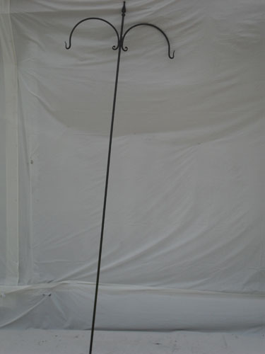 Bird feeder stand - pretty and ideal for bird lovers